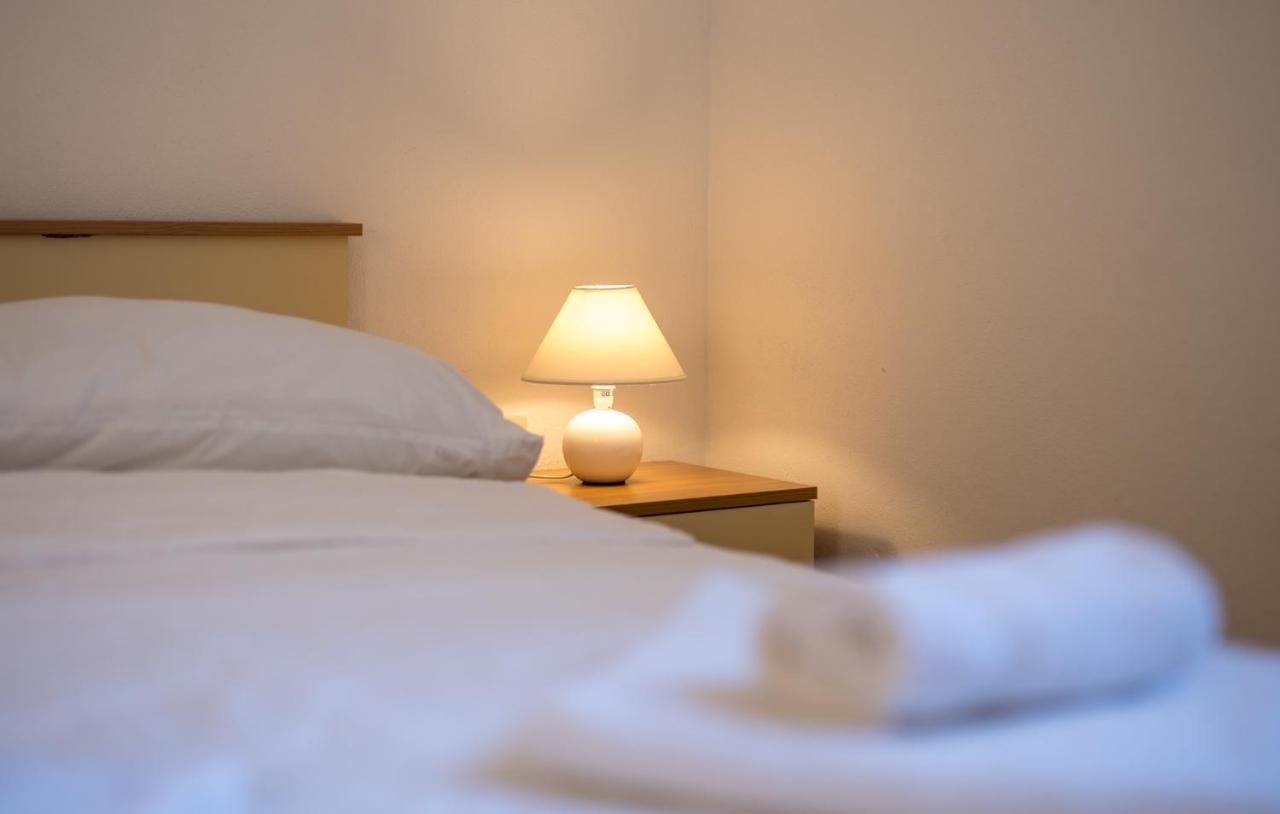 Apartments Miokovic โซลิเน ภายนอก รูปภาพ